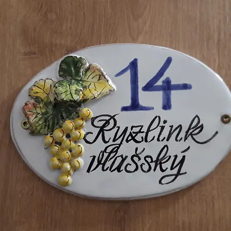 Cicina Penzion, Restaurace, Vinny Sklep