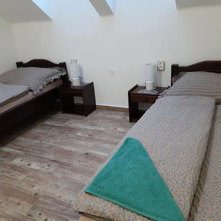 Cicina Penzion, Restaurace, Vinny Sklep Guest house Tvrdonice