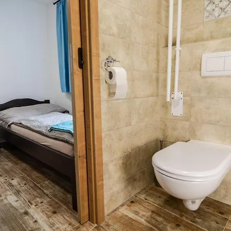 Guest house Cicina Penzion, Restaurace, Vinny Sklep Tvrdonice